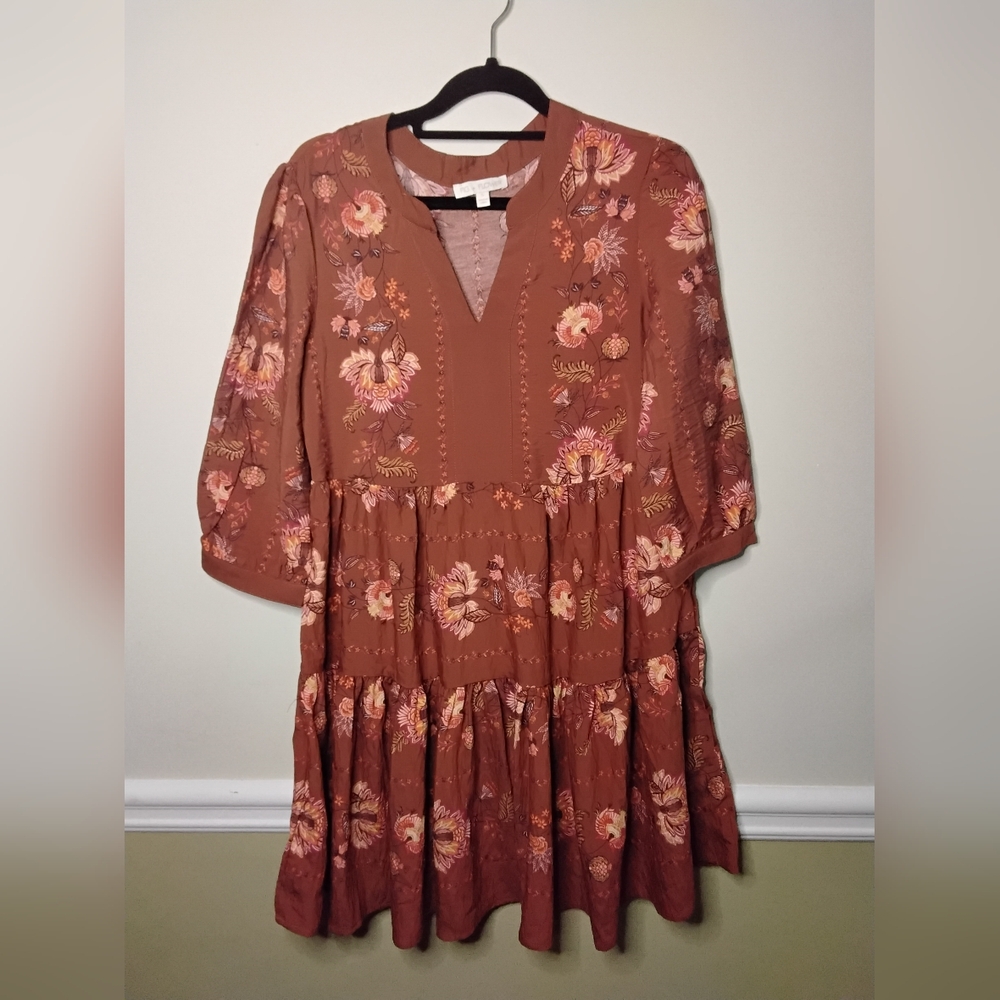 Fig & Flower Tiered Floral Dress Small - Picture 2 of 5